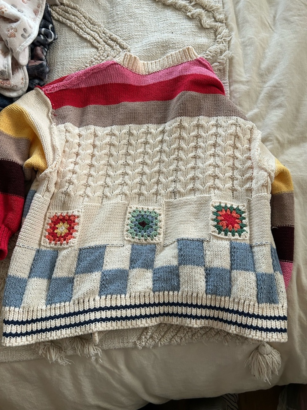 POL Cream and Pink Knit Sweater with Red Accent - Picture 2 of 3